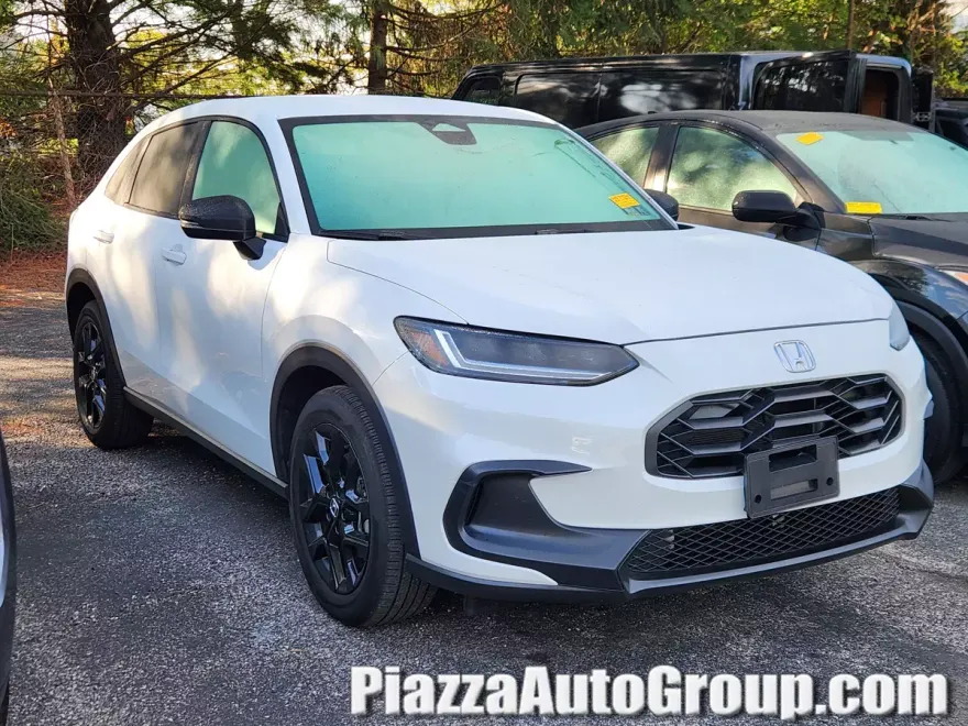 2025 Honda HR-V Sport photo 1
