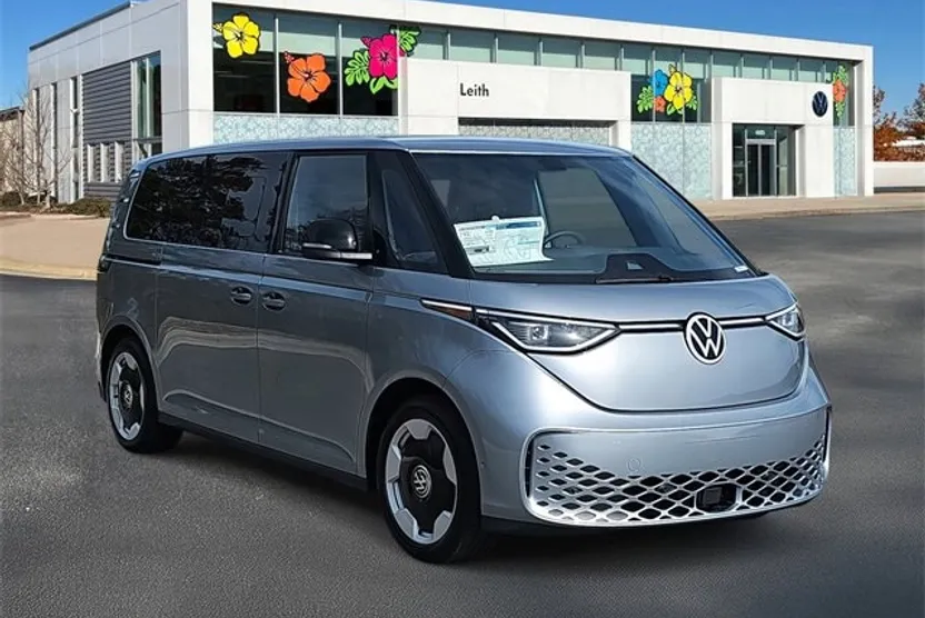 2025 Volkswagen ID. Buzz Pro S photo 1