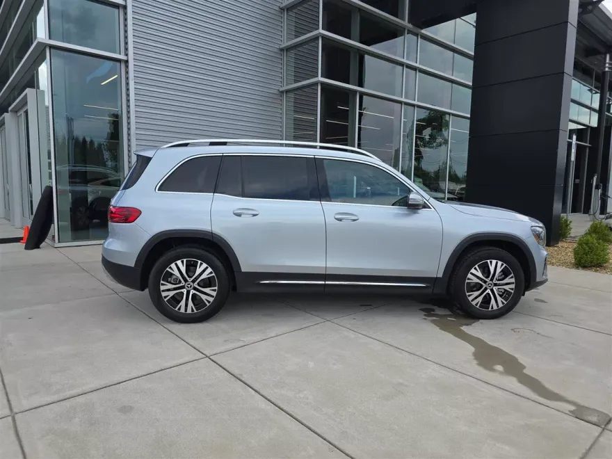 2026 Mercedes Benz GLB 250 4MATIC photo 1