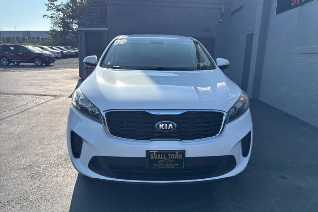 2019 Kia Sorento LX V6 photo 1