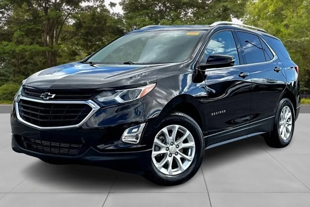 2019 Chevrolet Equinox LT photo 1