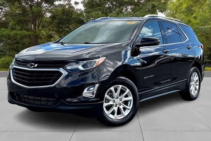 2019 Chevrolet Equinox LT photo 1