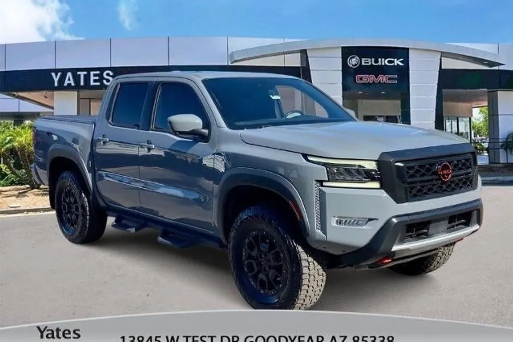 2022 Nissan Frontier Crew Cab photo 1