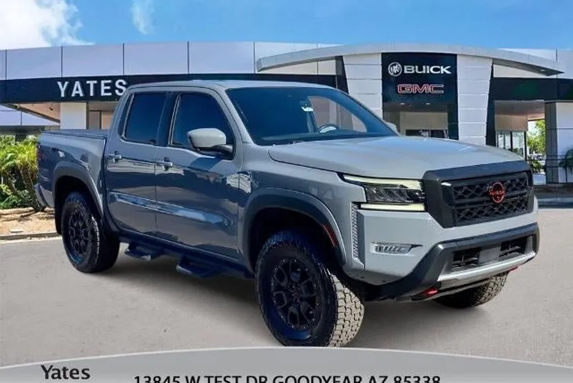 2022 Nissan Frontier Crew Cab photo 1