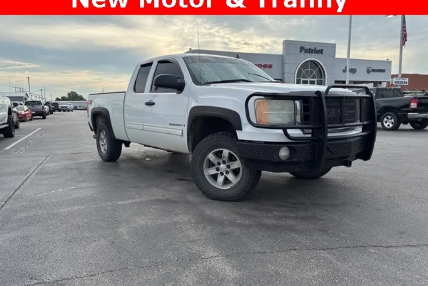 2009 Gmc Sierra SLE photo 1