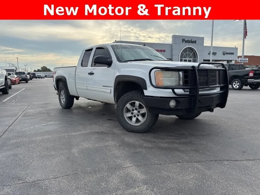2009 Gmc Sierra SLE photo 1