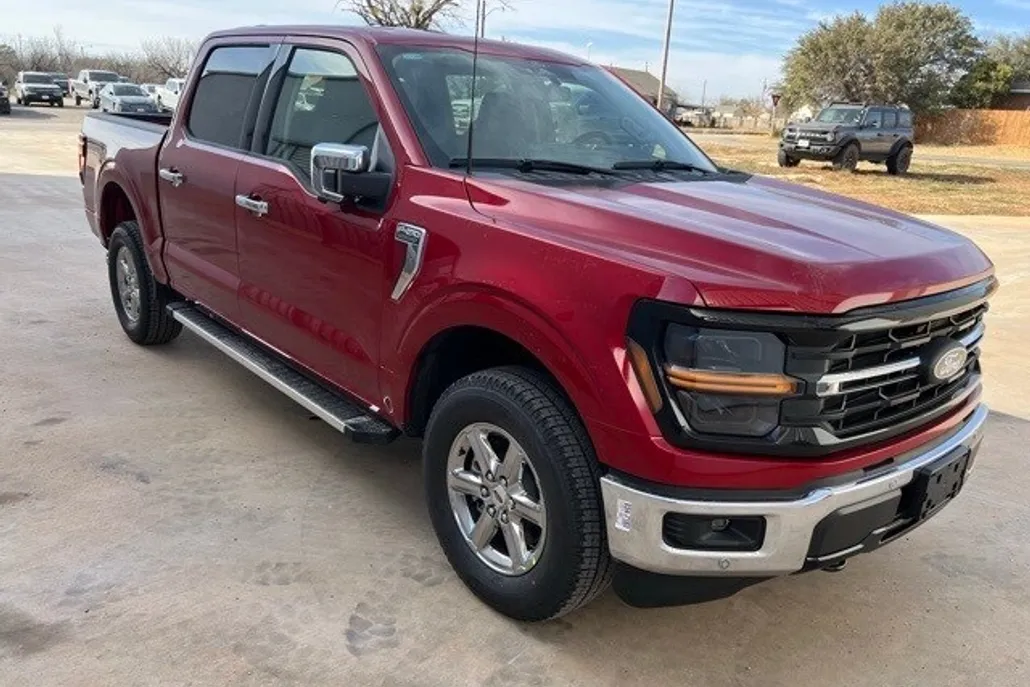 2025 Ford F-150 XLT photo 1