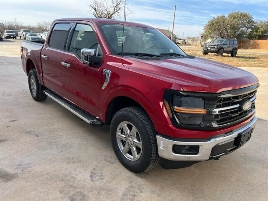 2025 Ford F-150 XLT photo 1