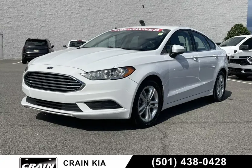 2018 Ford Fusion SE photo 1
