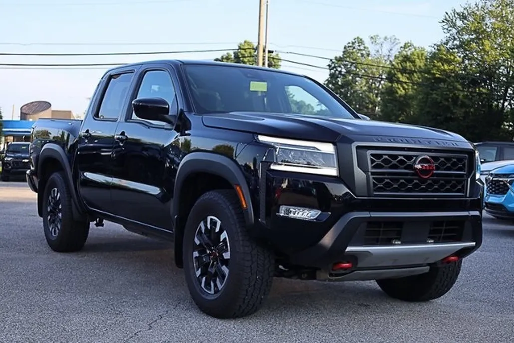 2024 Nissan Frontier PRO-4X photo 1