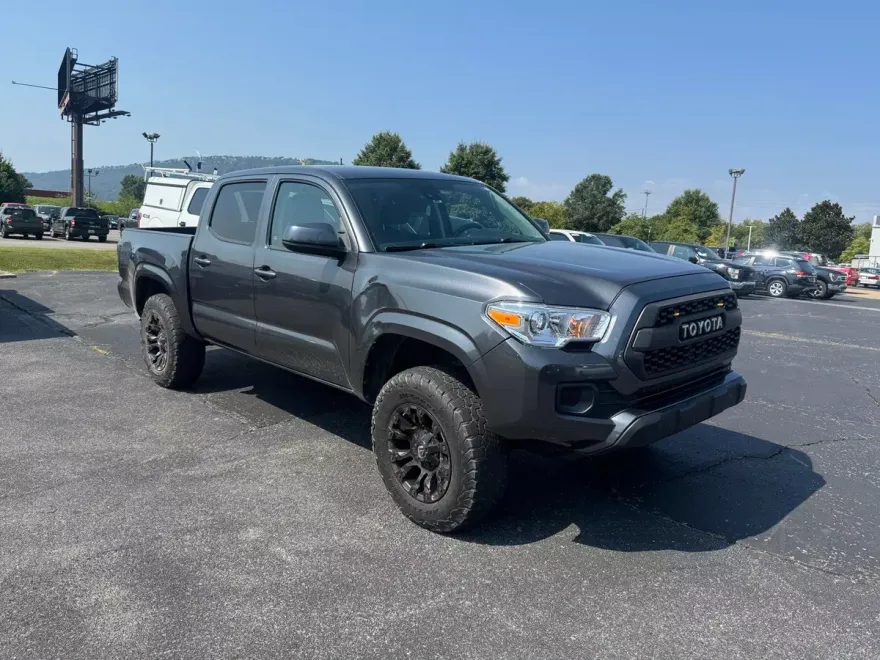 2021 Toyota Tacoma SR V6 photo 1