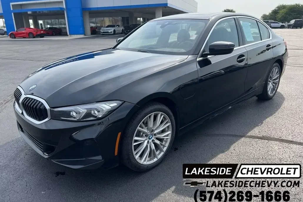 2024 Bmw 330e xDrive photo 1