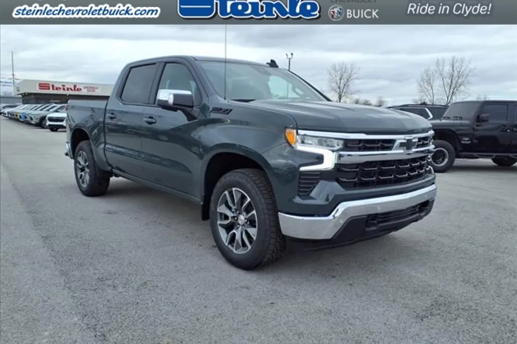 2025 Chevrolet Silverado 1500 LT photo 1