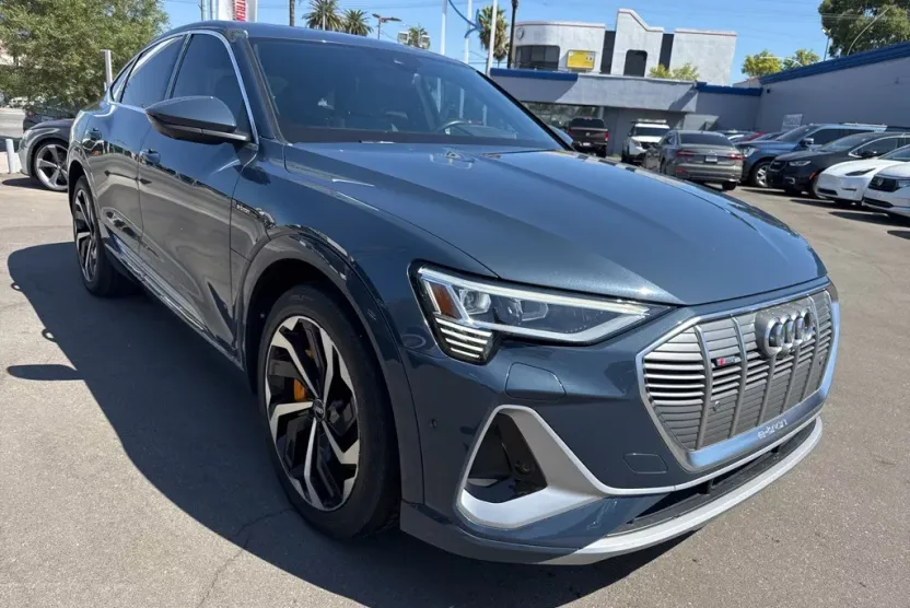 2020 Audi e-tron Sportback Prestige photo 1