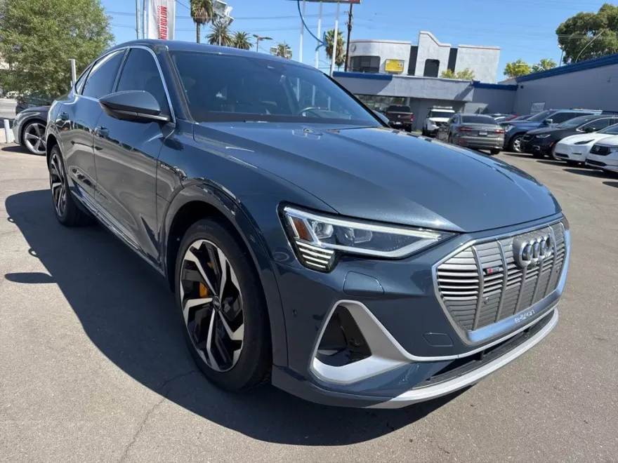 2020 Audi e-tron Sportback Prestige photo 1