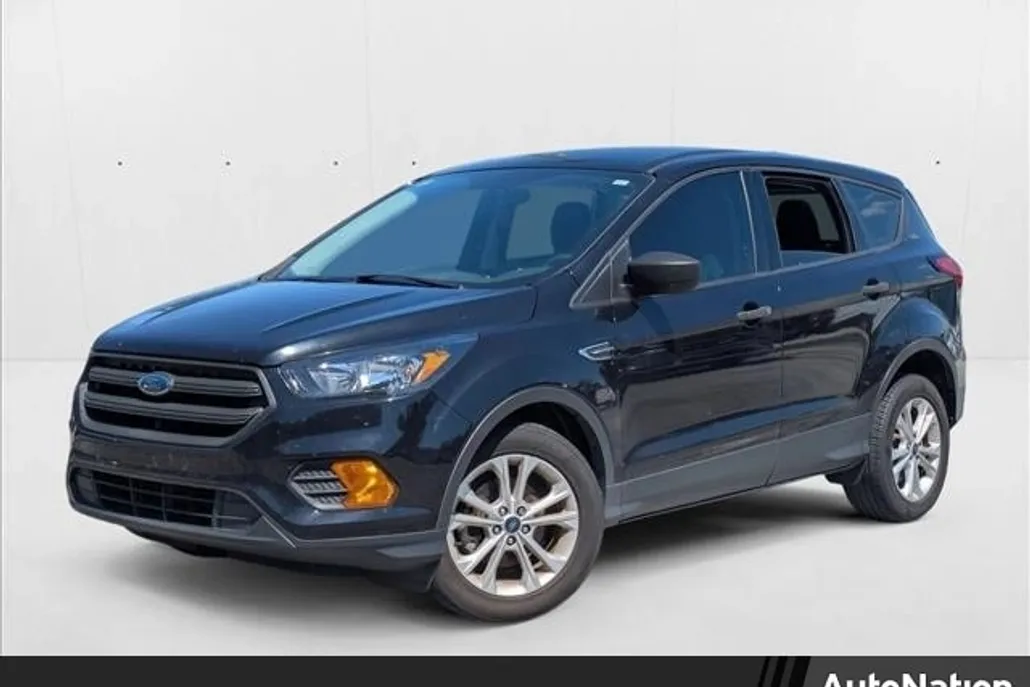 2019 Ford Escape S photo 1