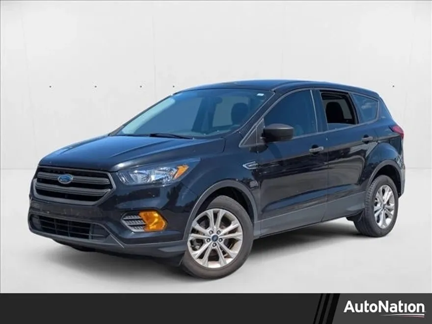 2019 Ford Escape S photo 1