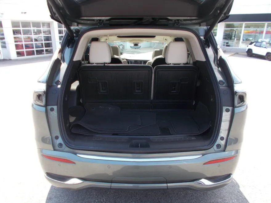 2022 Buick Enclave Avenir photo 1