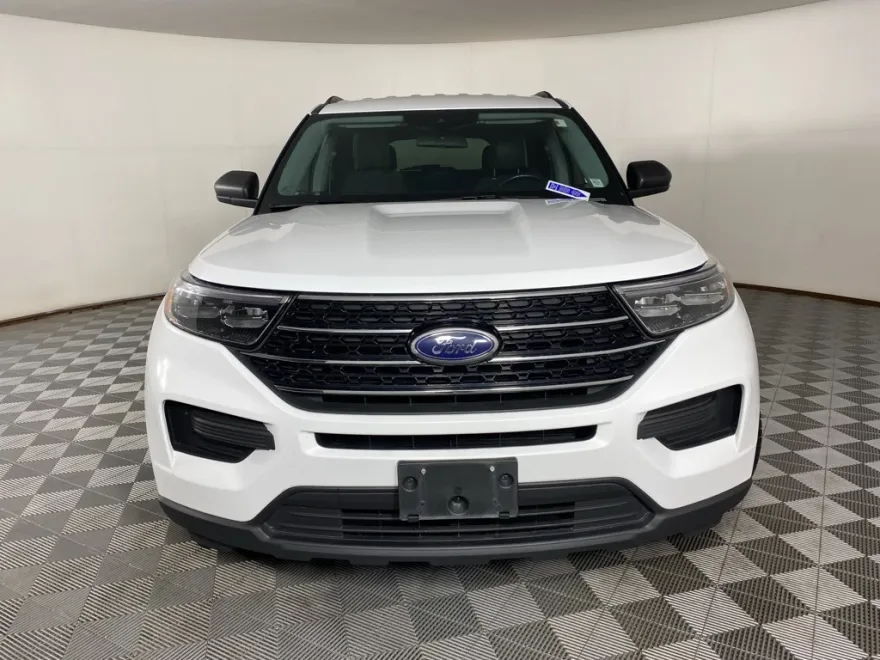 2021 Ford Explorer XLT photo 1