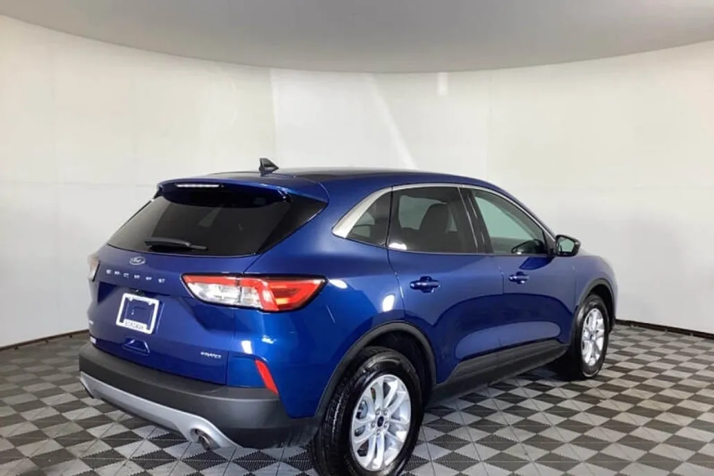 2022 Ford Escape SE photo 1