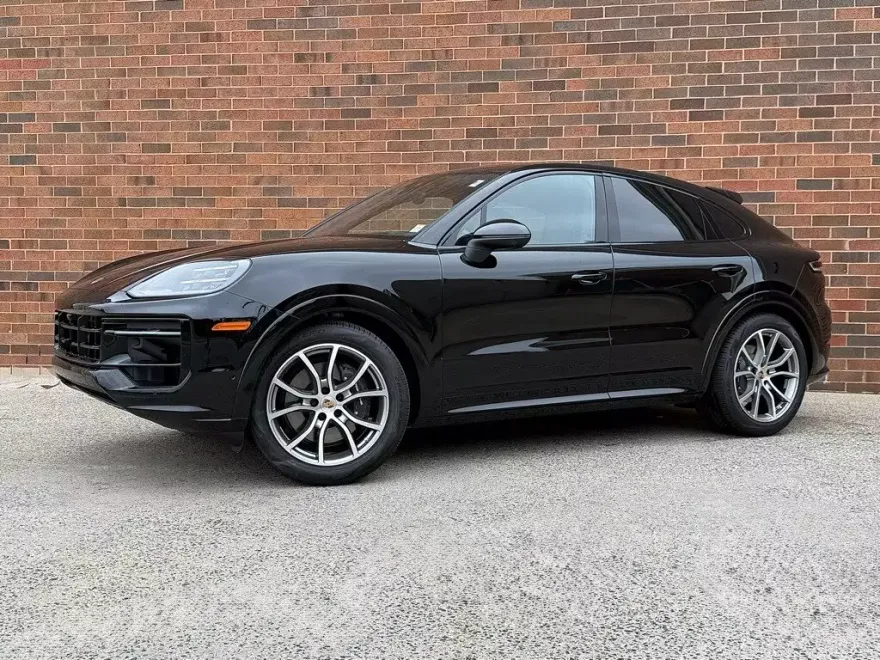 2025 Porsche Cayenne Coupe photo 1