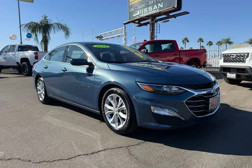 2024 Chevrolet Malibu 1LT photo 1