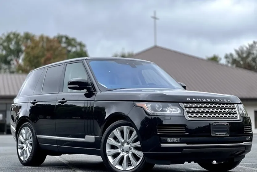 2017 Land Rover Range Rover SuperCharged photo 1