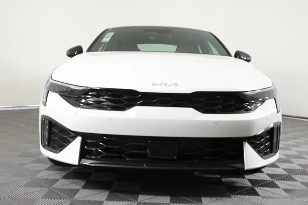 2026 Kia K5 GT-Line photo 1