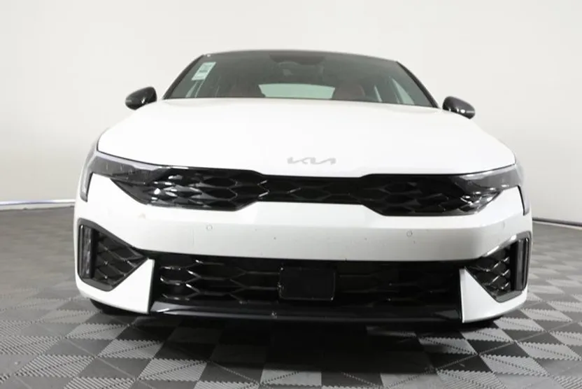 2026 Kia K5 GT-Line photo 1