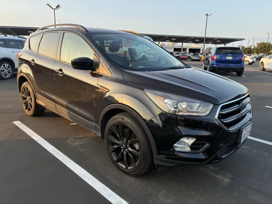 2019 Ford Escape SE photo 1