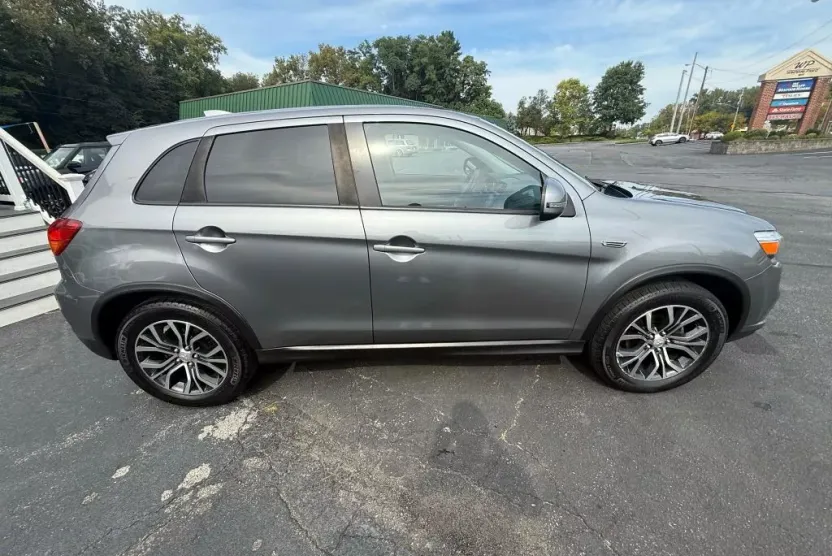 2019 Mitsubishi Outlander Sport ES photo 1