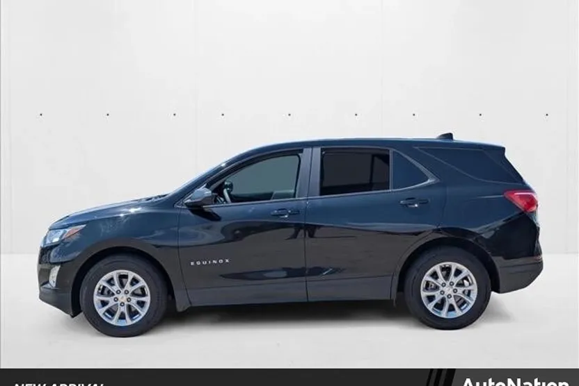 2021 Chevrolet Equinox LS photo 1