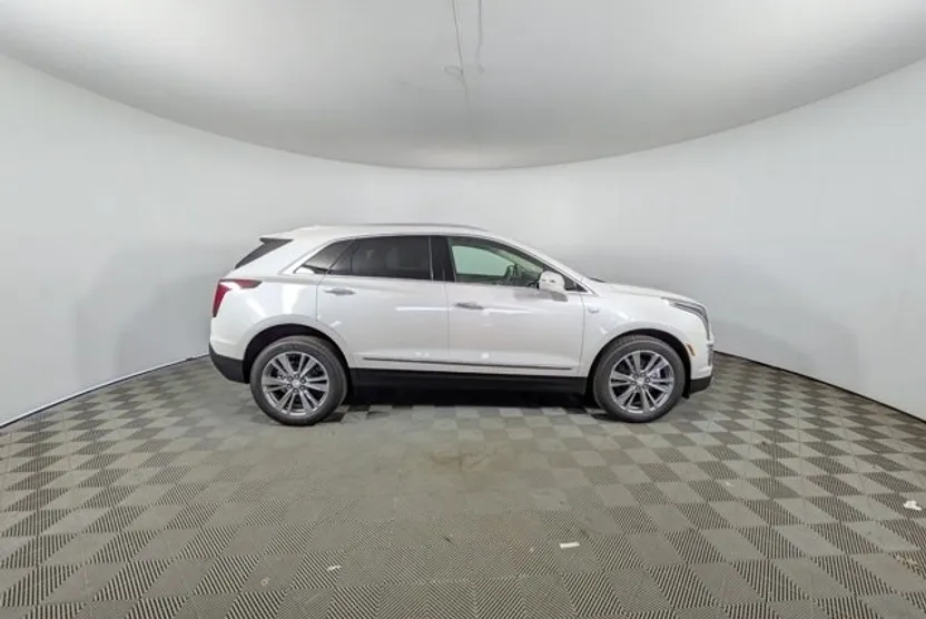 2025 Cadillac XT5 Premium Luxury photo 1