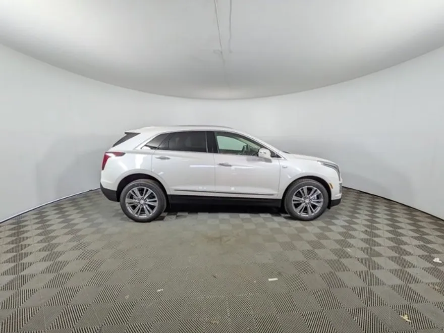 2025 Cadillac XT5 Premium Luxury photo 1