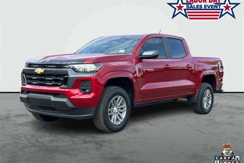 2024 Chevrolet Colorado LT photo 1