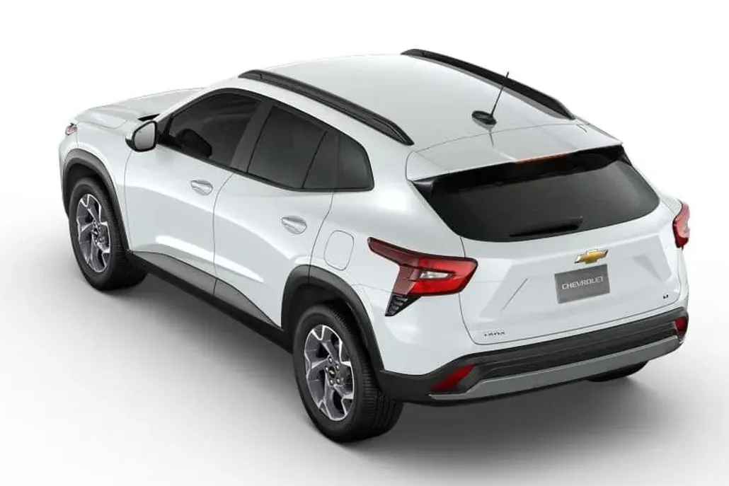 2025 Chevrolet Trax LT photo 1