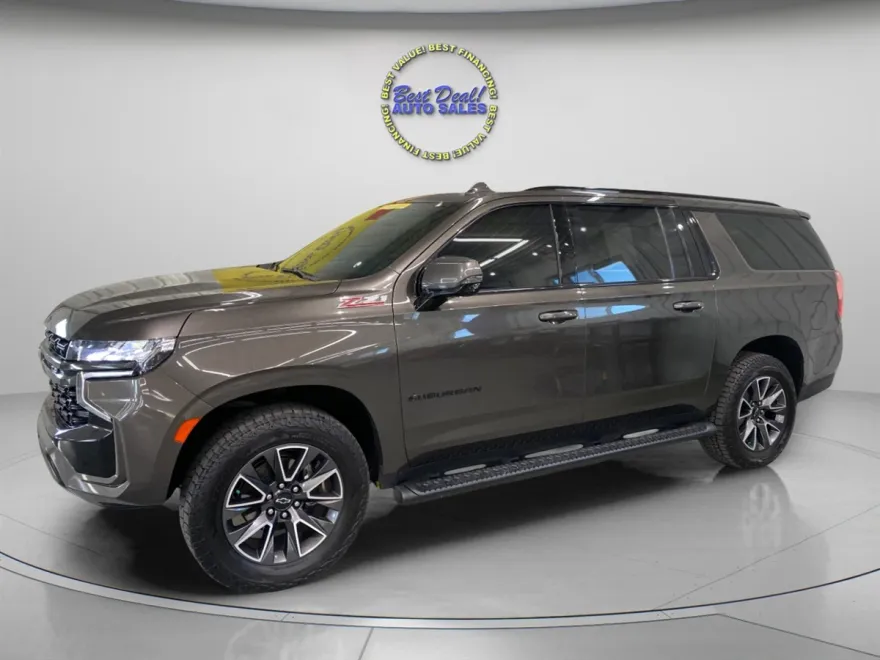 2021 Chevrolet Suburban Z71 photo 1