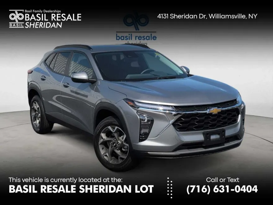 2025 Chevrolet Trax LT photo 1