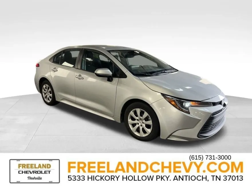 2023 Toyota Corolla LE photo 1