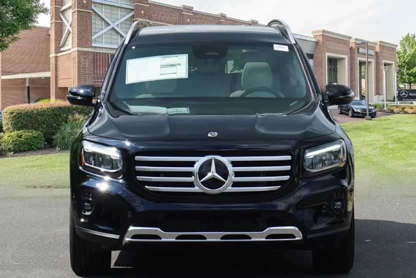 2025 Mercedes Benz GLB 250 4MATIC photo 1