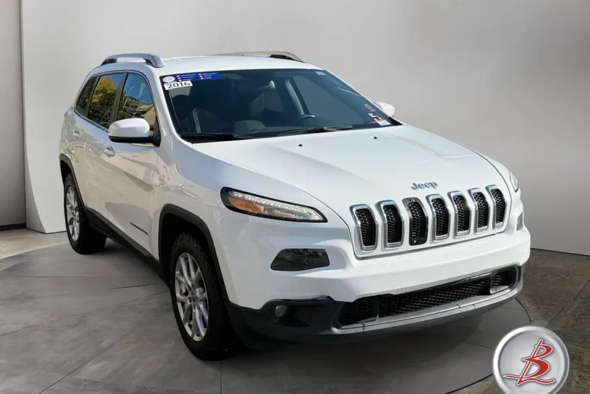 2016 Jeep Cherokee Latitude photo 1