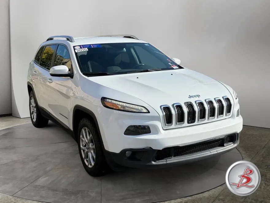 2016 Jeep Cherokee Latitude photo 1