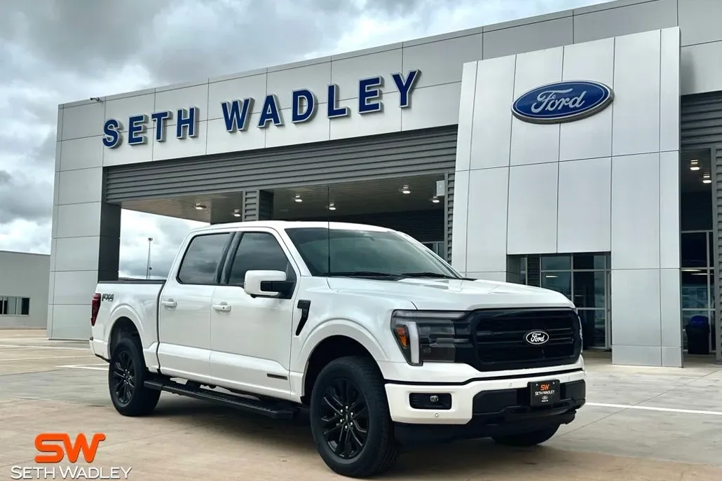 2025 Ford F-150 Lariat photo 1