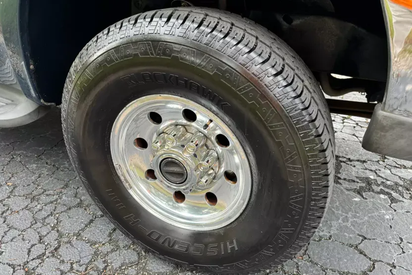 1999 Ford F-350 XLT photo 1