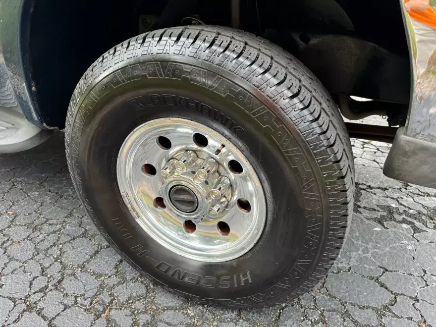 1999 Ford F-350 XLT photo 1