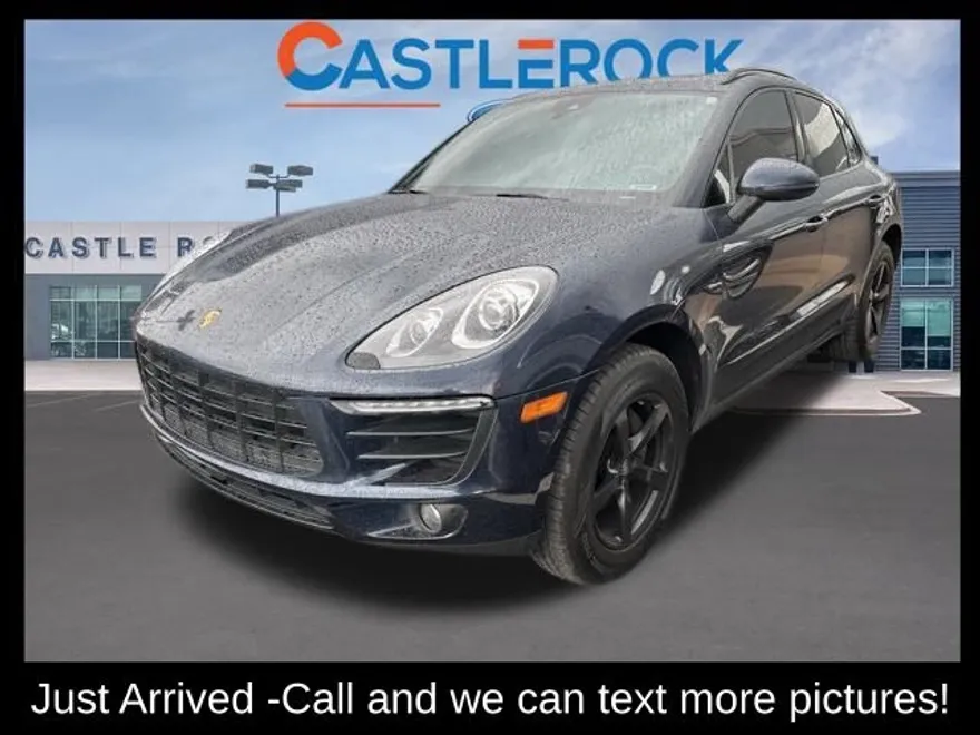 2017 Porsche Macan Base photo 1