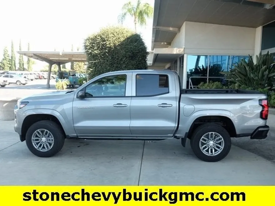 2025 Chevrolet Colorado Work Truck LT photo 1