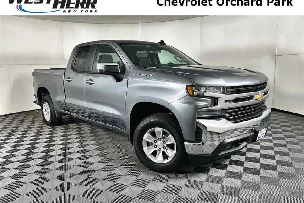 2019 Chevrolet Silverado 1500 LT photo 1
