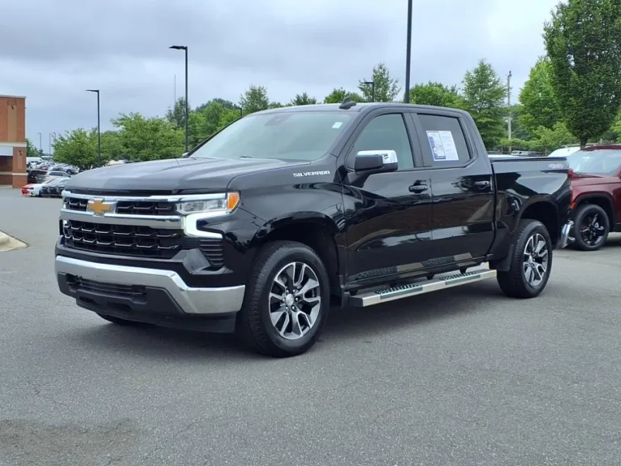 2022 Chevrolet Silverado 1500 LT photo 1