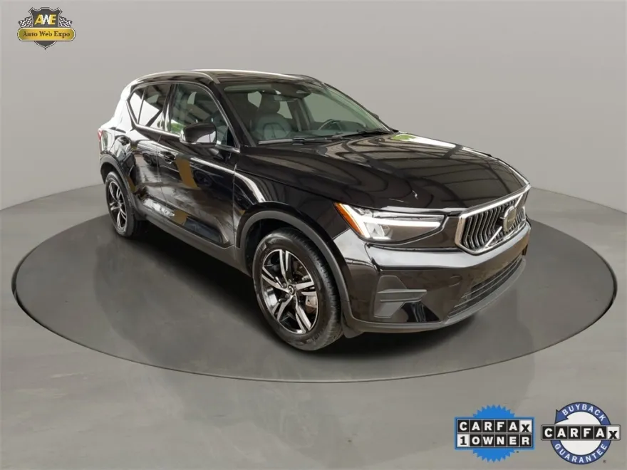 2024 Volvo XC40 Core photo 1
